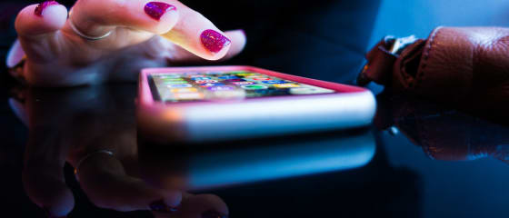 Online mobilcasino: Apper eller nettleserversjoner?